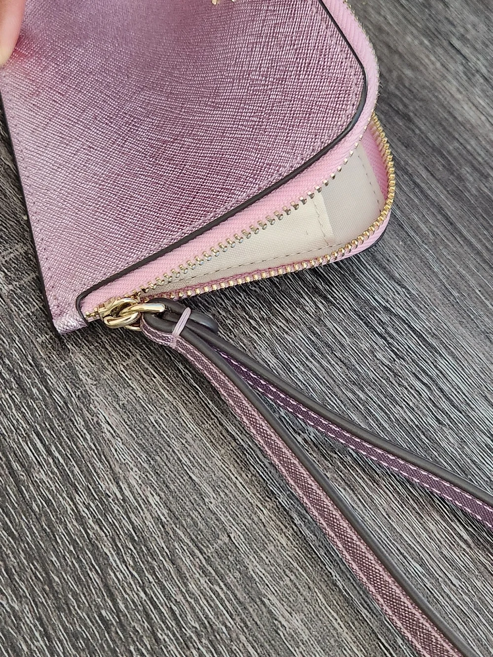 Kate Spade Lucy Metallic Lilac Leather Wristlet with Gold Logo